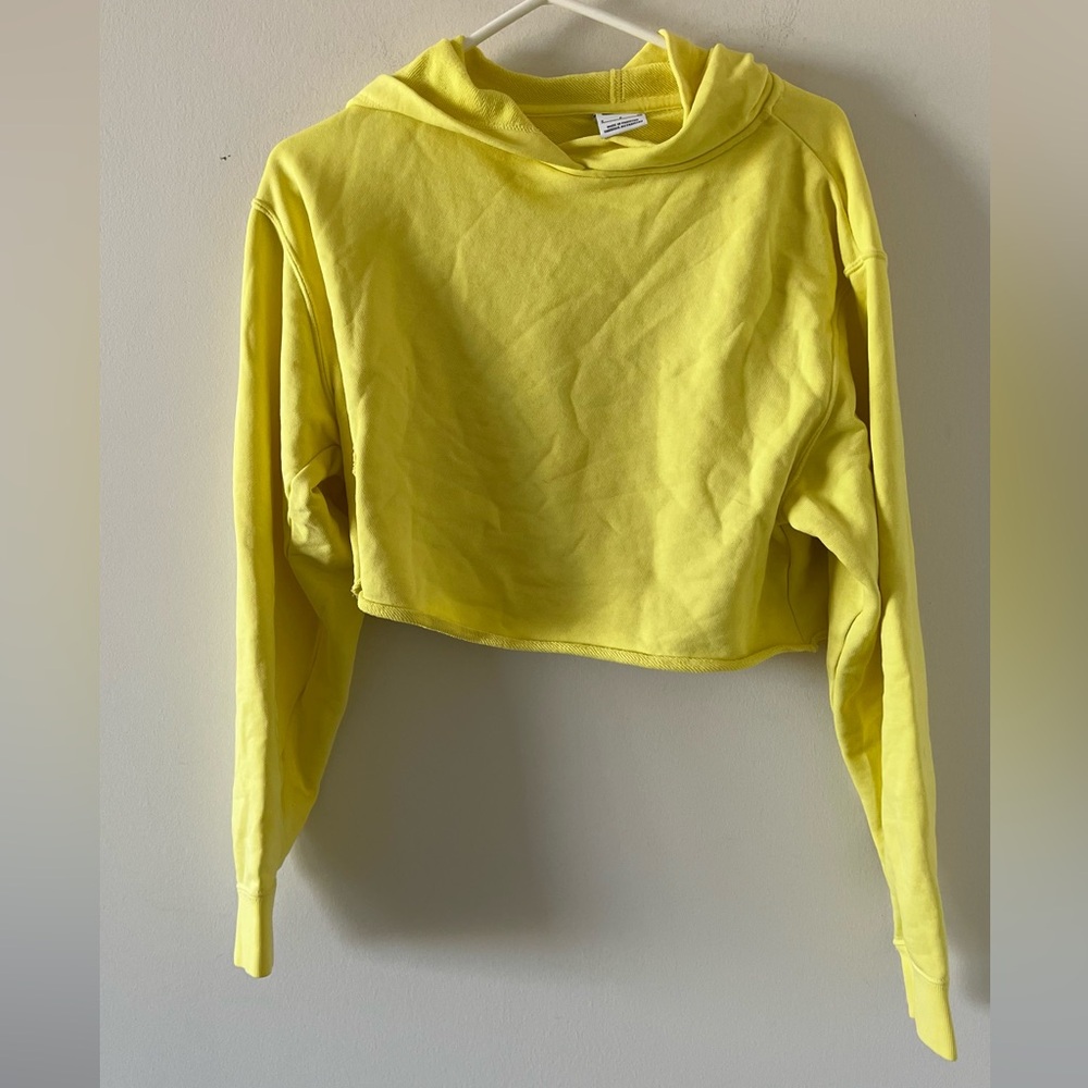 Nike Yellow Crop Hoodie in Small